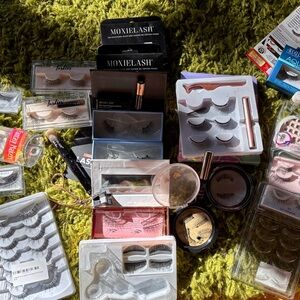 Huge Lot of Over 40 Pairs Artificial Eyelashes —New & Used—Magnetic & Adhesive++